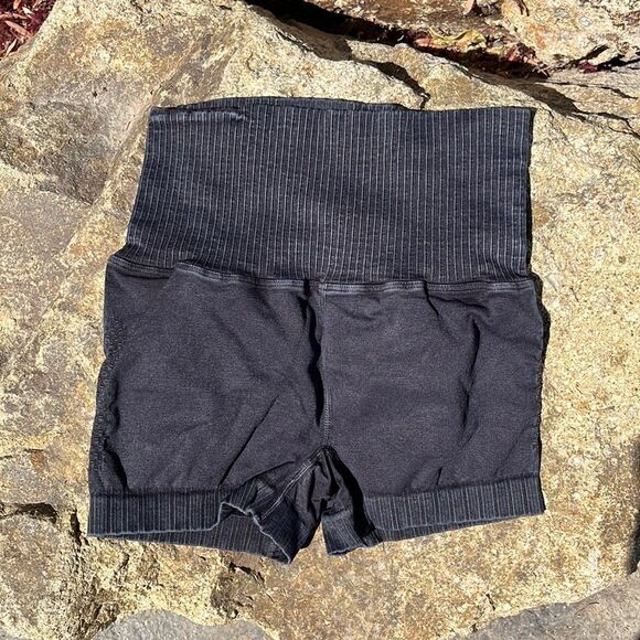 Free People Movement Good Karma Washed Black Running Shorts - Picture 3 of 7